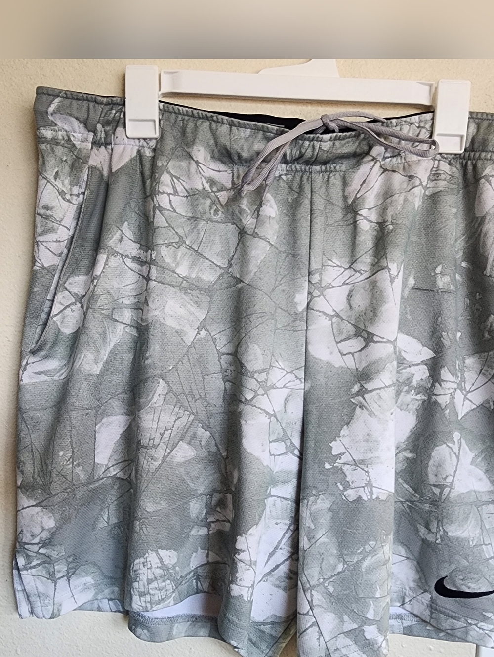 Nike Grey White Patterned Athletic Shorts/Basketball Shorts